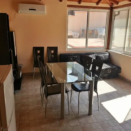 Zora Casa de hóspedes *